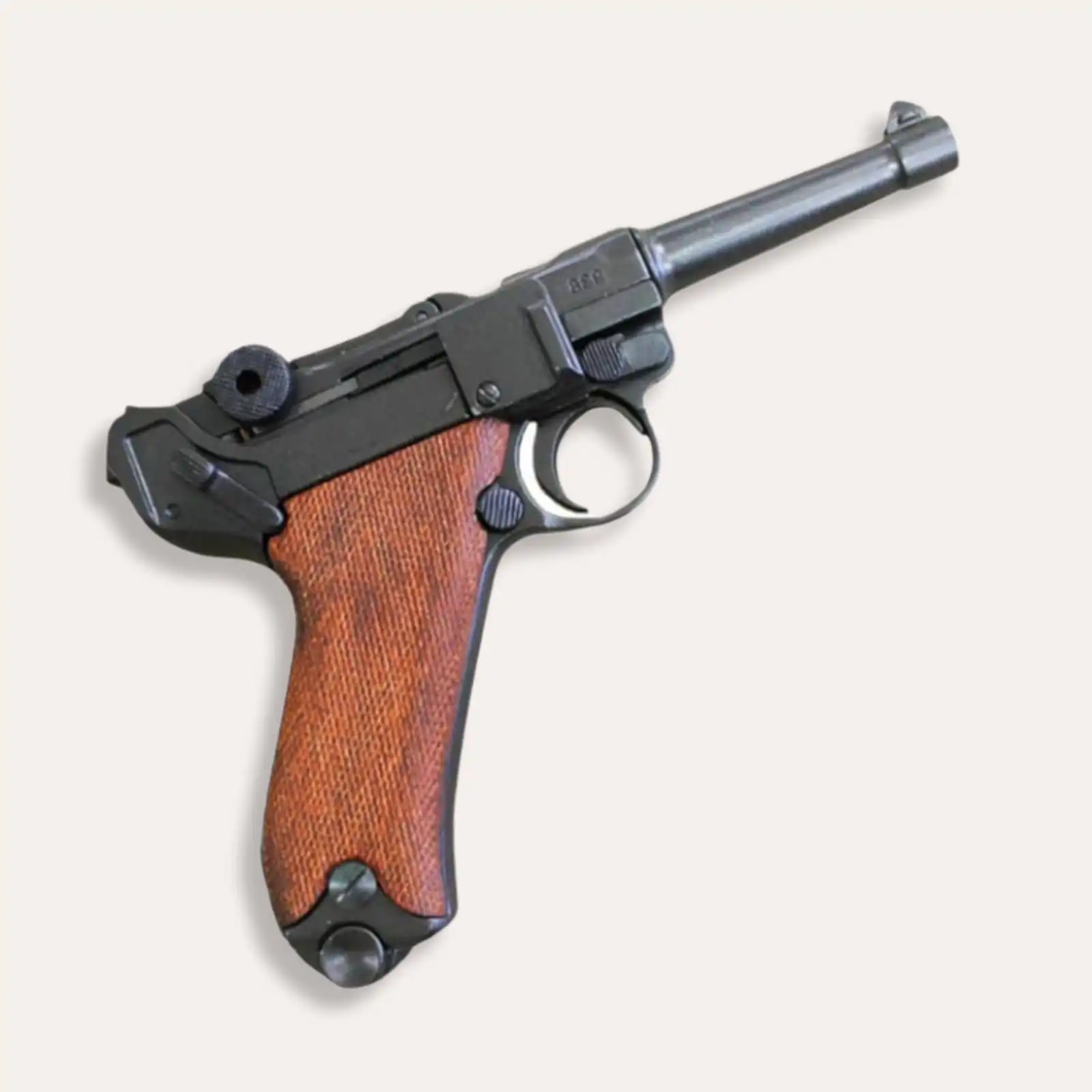 Luger P08 Parabellum canon court
