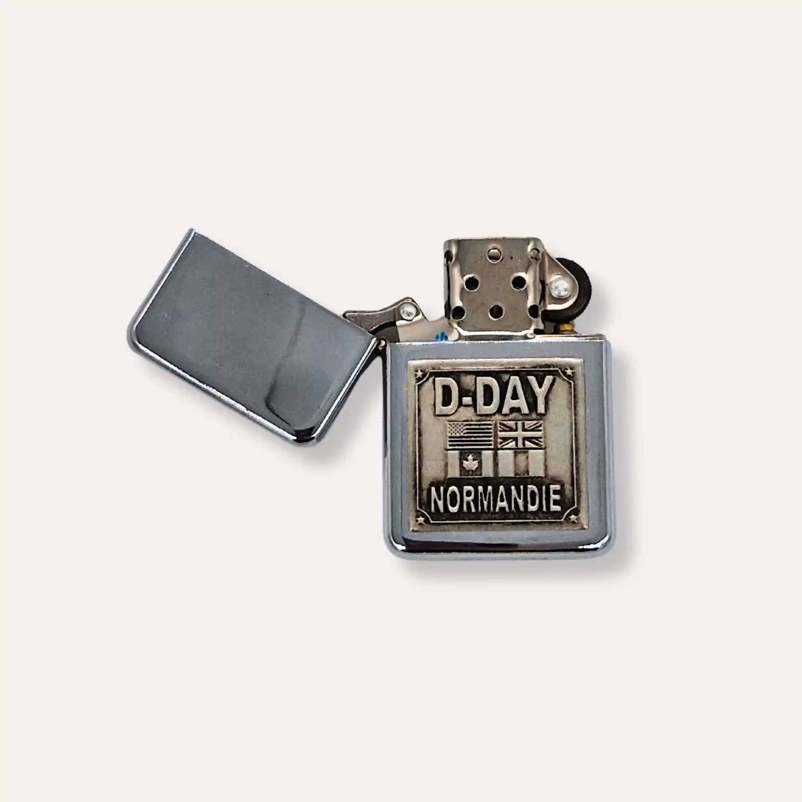 Briquet essence type zippo ouvert