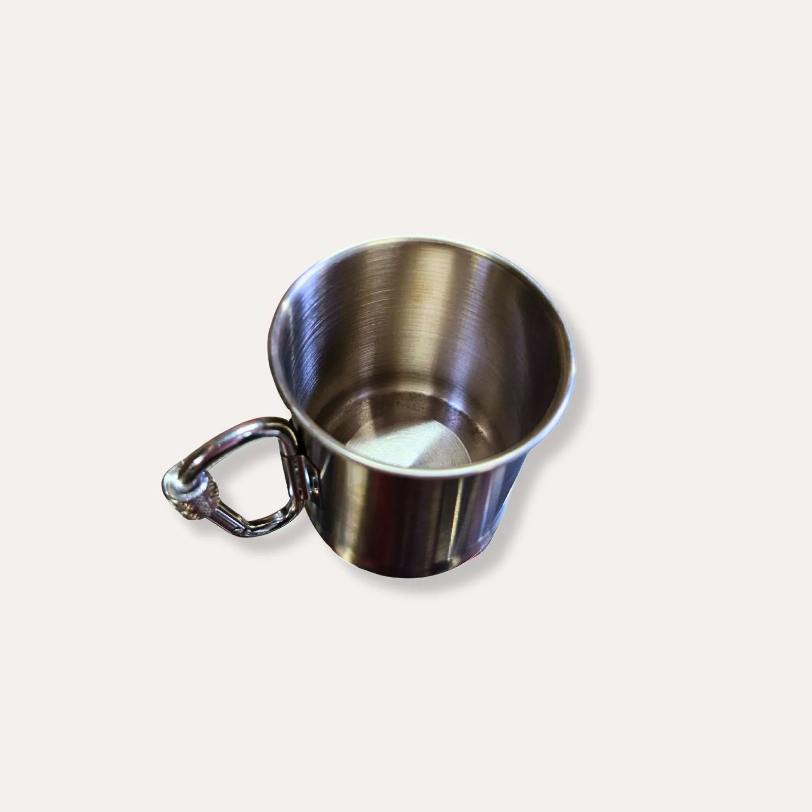Gobelet en acier avec mousqueton – Image 2