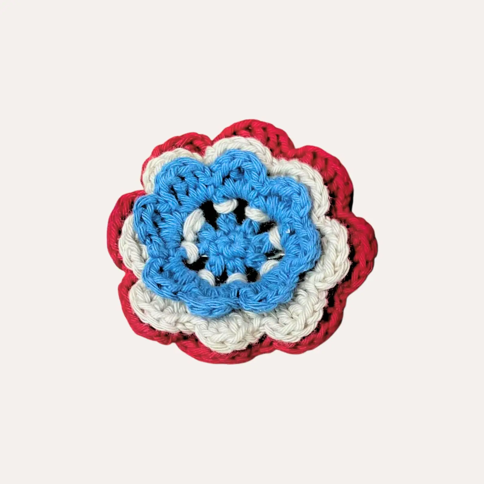 Broche Fleur au crochet - Reproduction années 40